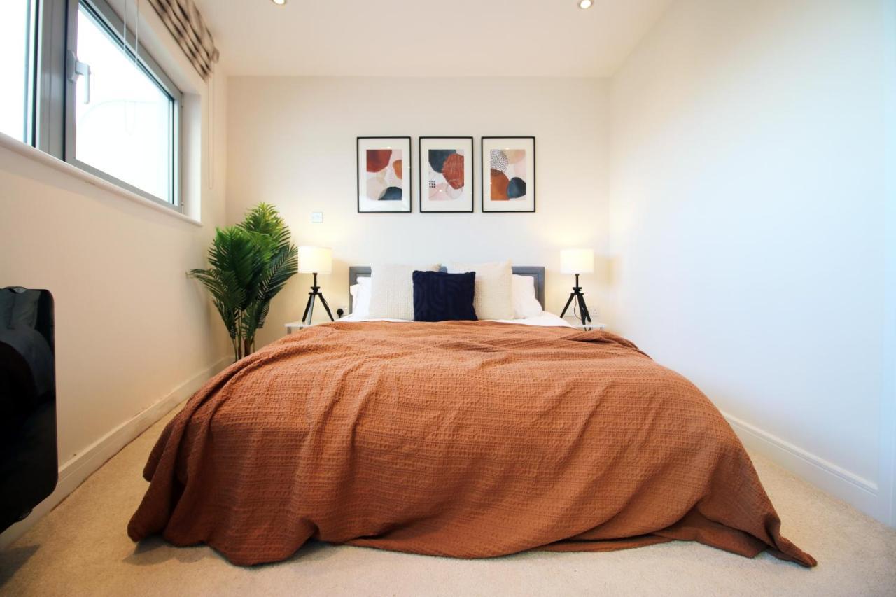 The Skyline - Luxury City Centre Flat With Designated Parking Cardiff Bagian luar foto