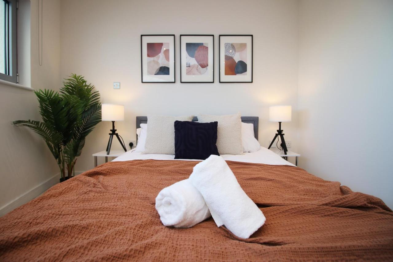 The Skyline - Luxury City Centre Flat With Designated Parking Cardiff Bagian luar foto
