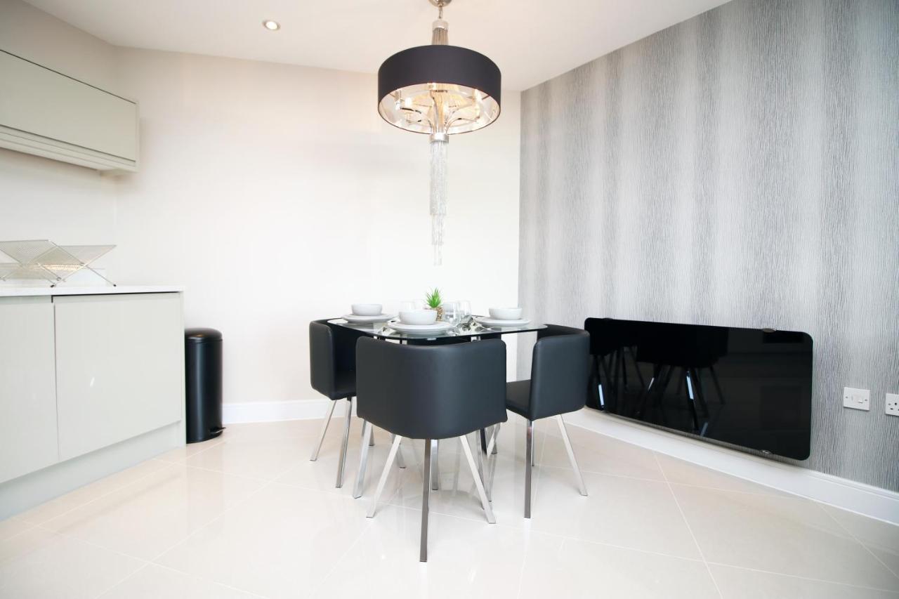 The Skyline - Luxury City Centre Flat With Designated Parking Cardiff Bagian luar foto