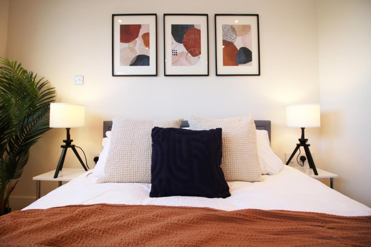 The Skyline - Luxury City Centre Flat With Designated Parking Cardiff Bagian luar foto