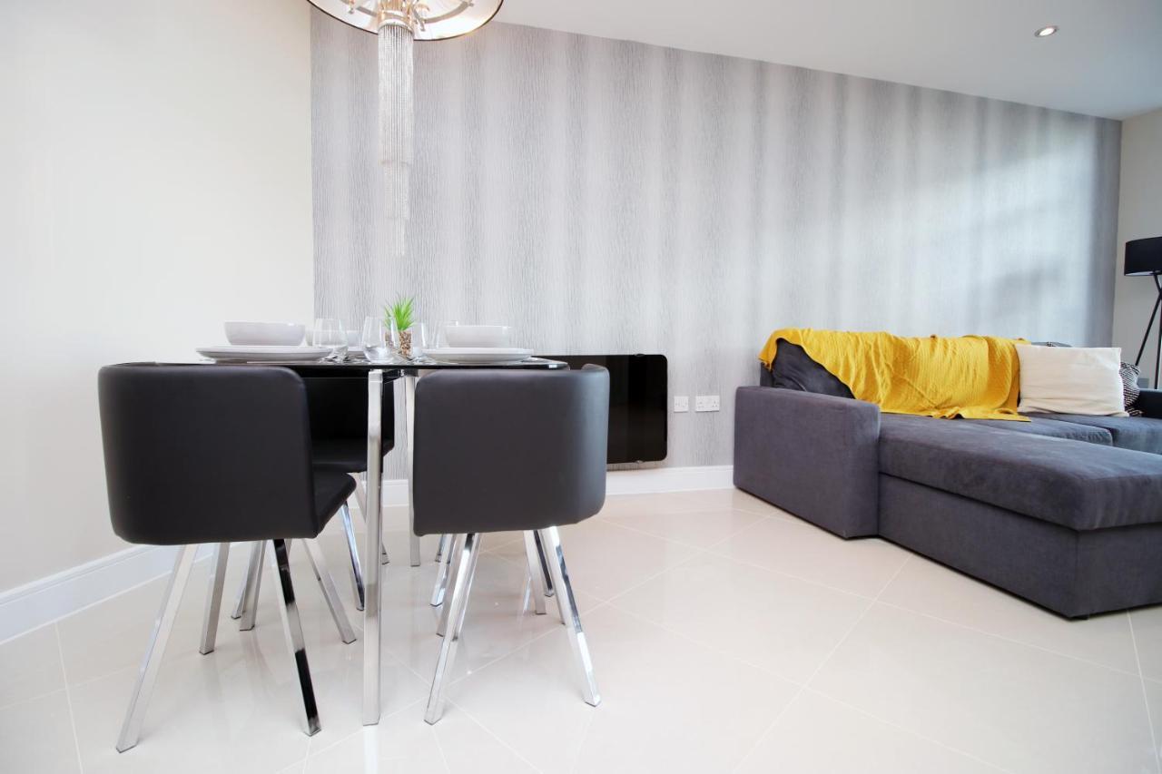 The Skyline - Luxury City Centre Flat With Designated Parking Cardiff Bagian luar foto