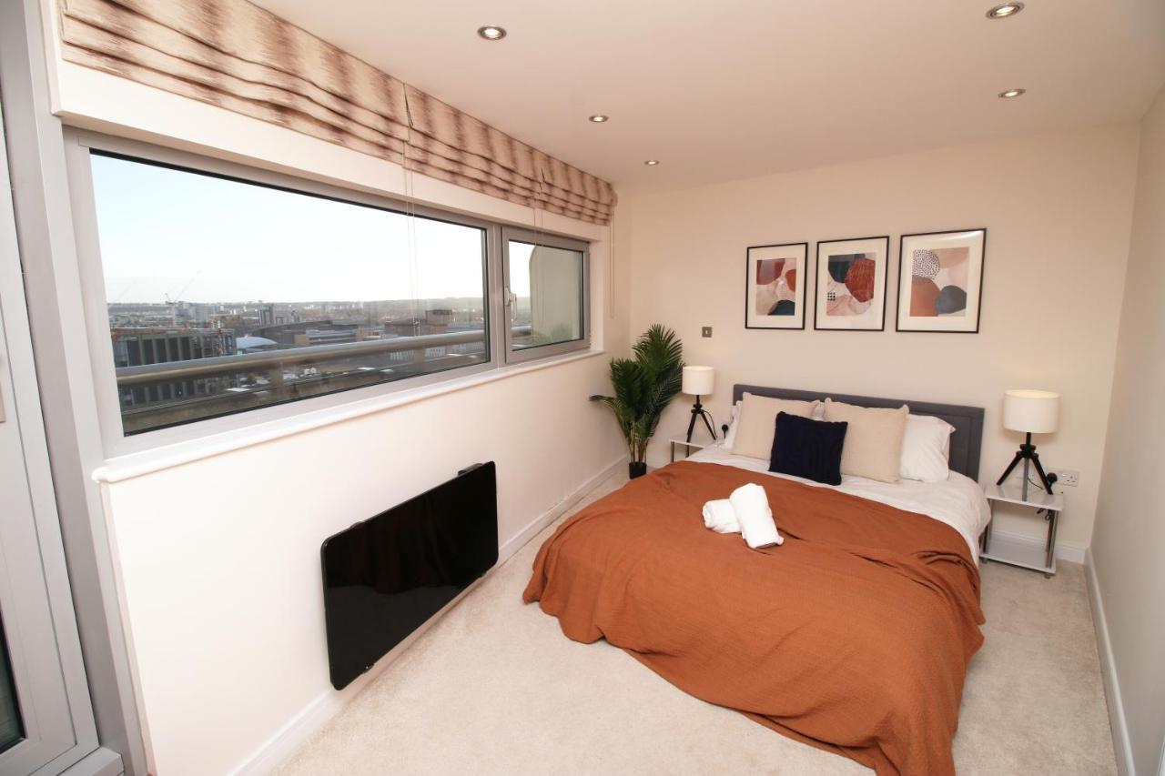 The Skyline - Luxury City Centre Flat With Designated Parking Cardiff Bagian luar foto