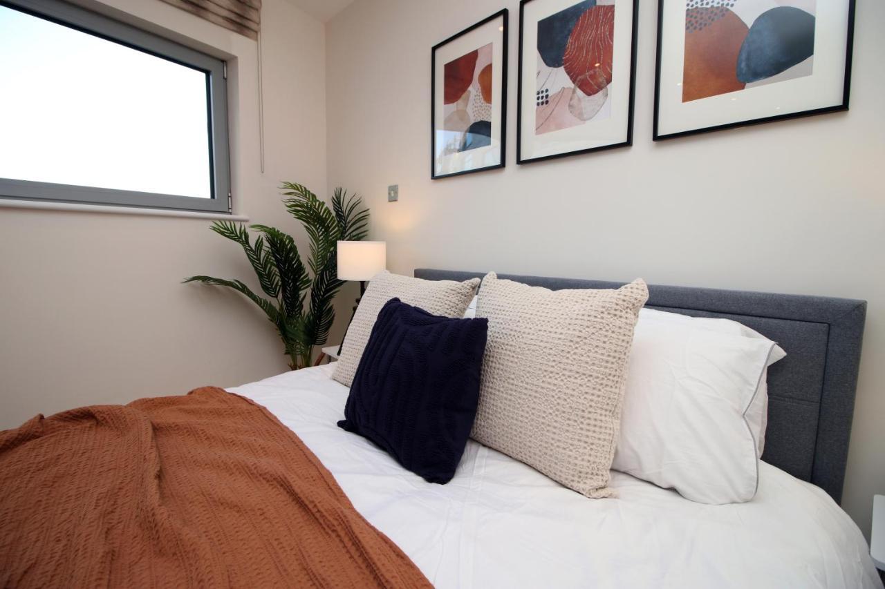 The Skyline - Luxury City Centre Flat With Designated Parking Cardiff Bagian luar foto