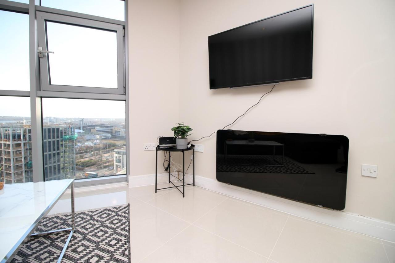 The Skyline - Luxury City Centre Flat With Designated Parking Cardiff Bagian luar foto